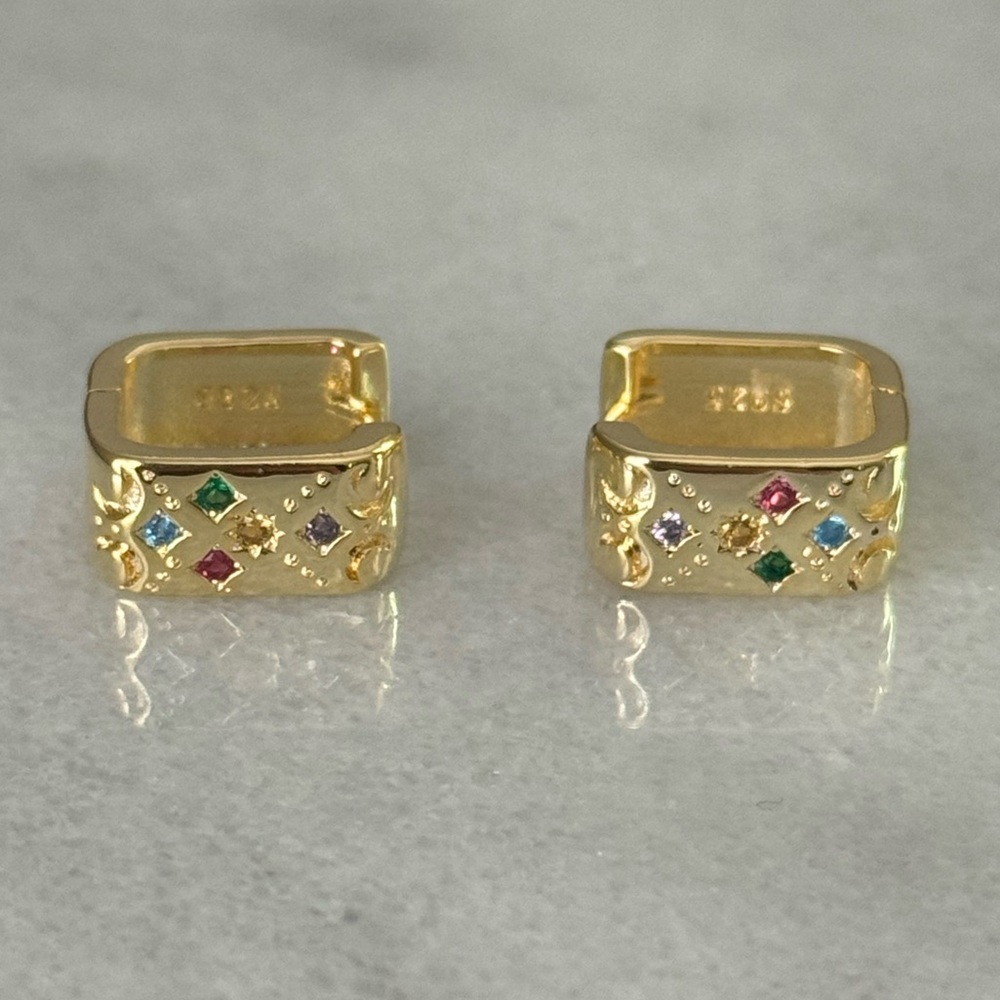 New Drop! Gold Colorful Crystal Moon Oval Thick Earrings

Brand New